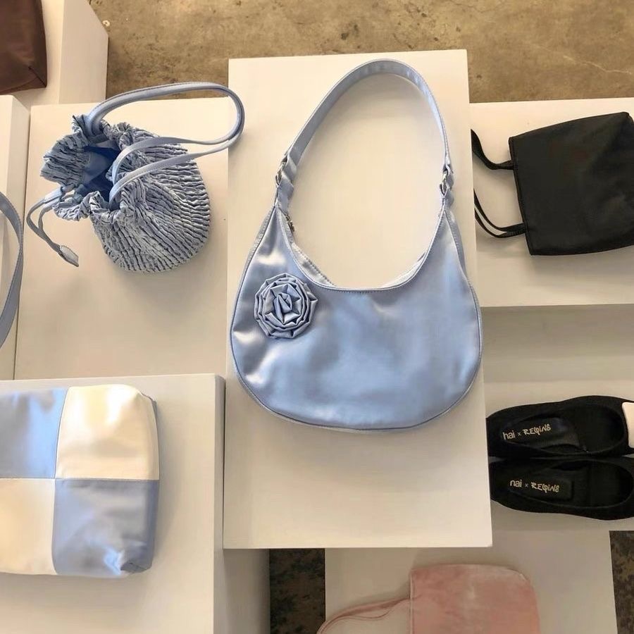2024 Real Shot British Niche Ins Style High-End Vintage Satin Rose Handbag Underarm Bag