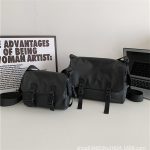 Retro Casual Messenger Bag Waterproof Lightweight Crossbody Bag Women Casual Versatile Commuter Bag Workwear Style Niche Shoulder Bag