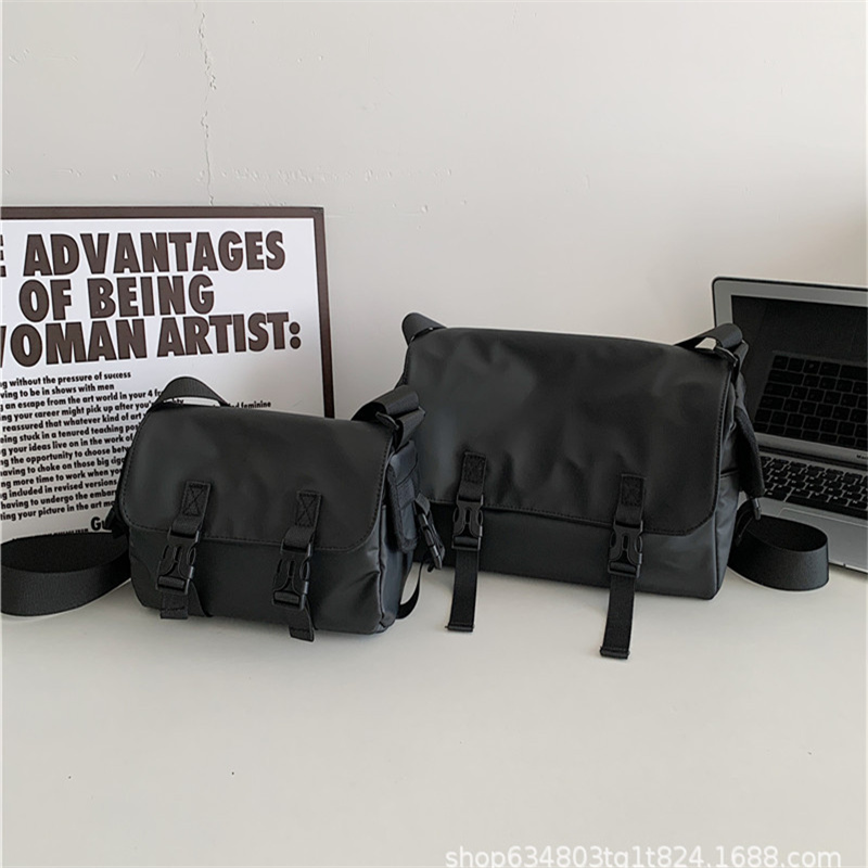 Retro Casual Messenger Bag Waterproof Lightweight Crossbody Bag Women Casual Versatile Commuter Bag Workwear Style Niche Shoulder Bag