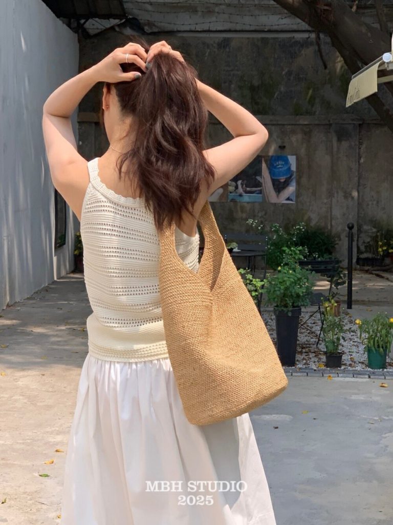 MBH Spring Summer Raffia Woven Bucket Bag Large Capacity Versatile Vacation Beach Shoulder Bag