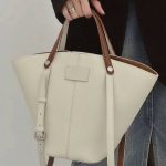 Litchi Grain Slouchy Bucket Bag with Contrast Strap Large Capacity Commuter Shoulder Handbag with Storage Pouch