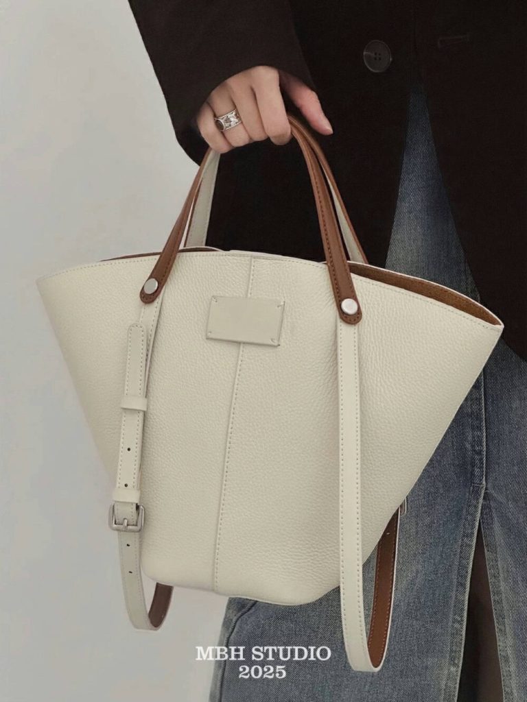 Litchi Grain Slouchy Bucket Bag with Contrast Strap Large Capacity Commuter Shoulder Handbag with Storage Pouch