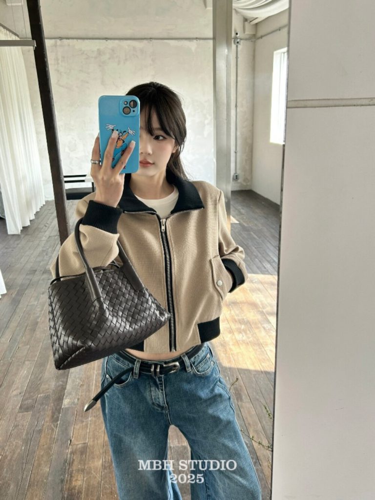 MBH Handwoven Basket Bag Large Capacity Crossbody Handbag with Shoulder Strap and Card Holder