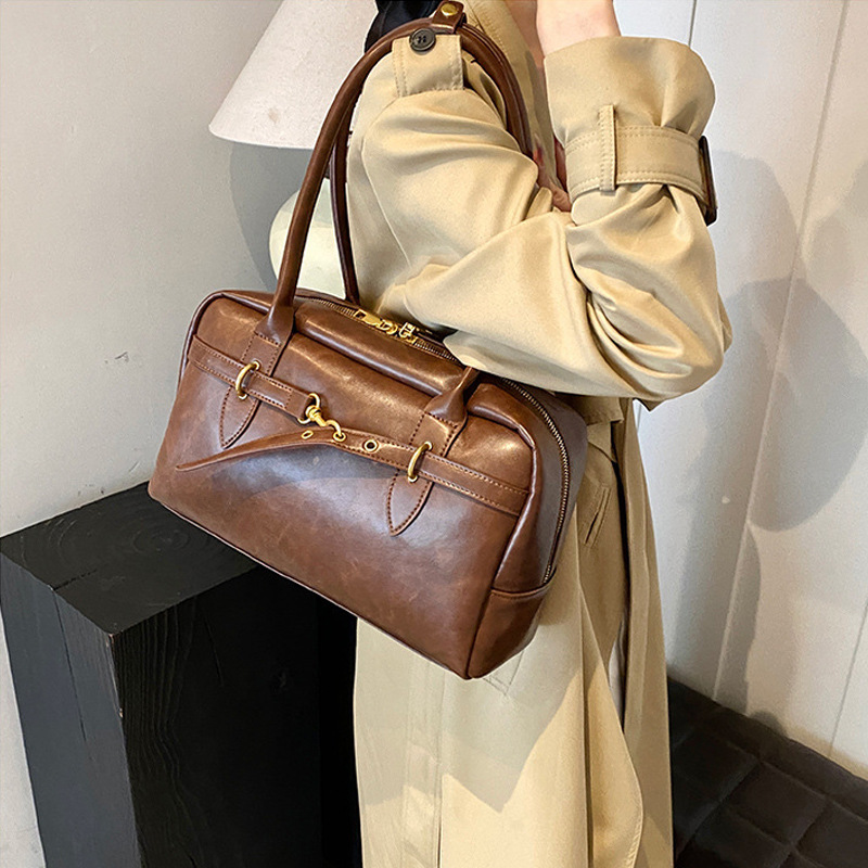 Retro Large Capacity Underarm Shoulder Bag Women 2026 Summer Boston Pillow Bag