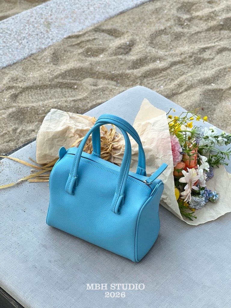 2026 Summer New Genuine Leather Boston Pillow Bag Minimalist Crossbody Handbag with Shoulder Strap